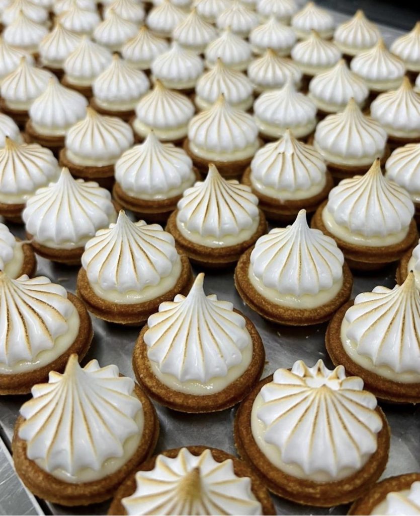 Pastelitos blancos